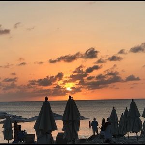 Meet your Posher, Lawrence